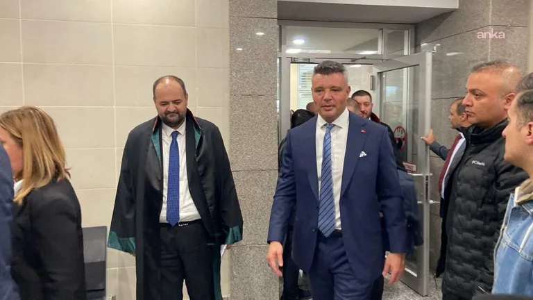 Son dakika... Fenerbahçe Başkanı Sadettin Saran'a Yasa Dışı Bahis Davasında 2 Yıl 6 Ay Hapis Cezası — haber görseli