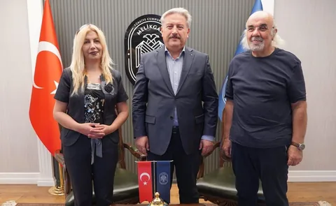 Başkan Palancıoğlu’ndan kentsel dönüşüm açıklaması: “Sadece bina değil, mahalle inşa ediyoruz — haber görseli