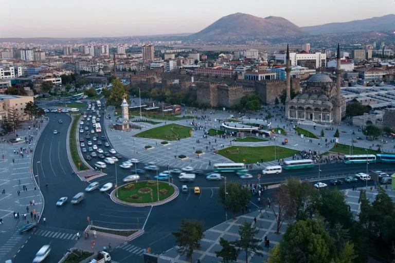 Gazeteci Aydan Yıldırım'ın Kaleminden Şaşırtan Gerçekler! Kayseri'de Bir Zamanlar Deniz Vardı — haber görseli