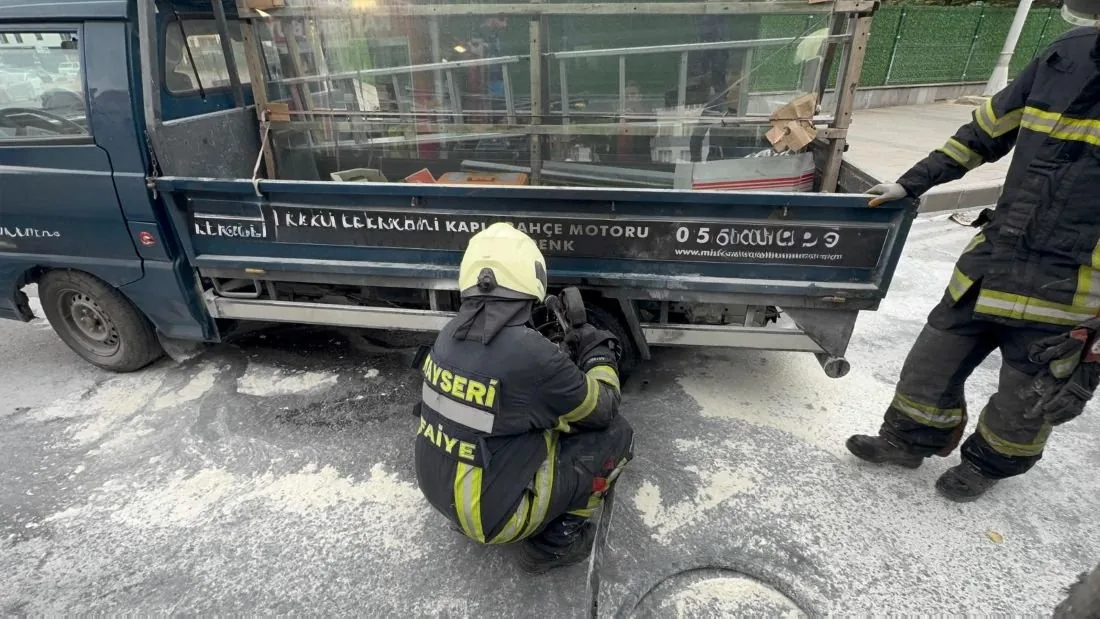 Kayseri’de Seyir Halindeki Kamyonetin Tekerleği Alev Aldı — haber görseli