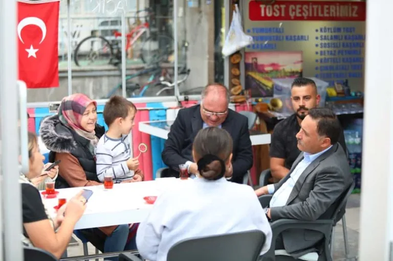Kayseri Valisi Gökmen Çiçek Vatandaşlarla bir araya gelmeye devam ediyor — haber görseli
