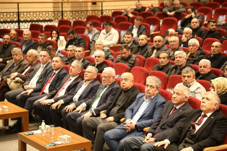 Başkan Büyükkılıç ve Elitaş, İstanbul'da Develililer Buluşması ve Kayserililer Zirvesi'ne Katıldı — haber görseli