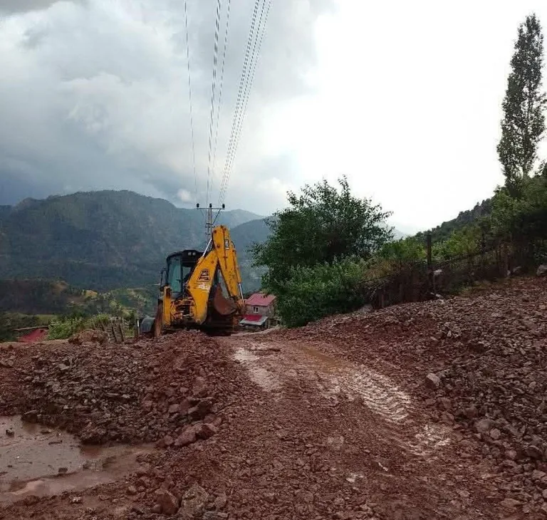 Yahyalı'da Selin Kapattığı Mahalle Yolu Yeniden Ulaşıma Açıldı — haber görseli
