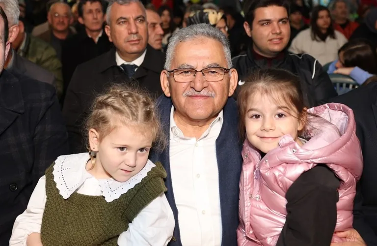 ÇOCUK KİTAP FUARI VE ŞENLİĞİ CUMA GÜNÜ BAŞLIYOR — haber görseli