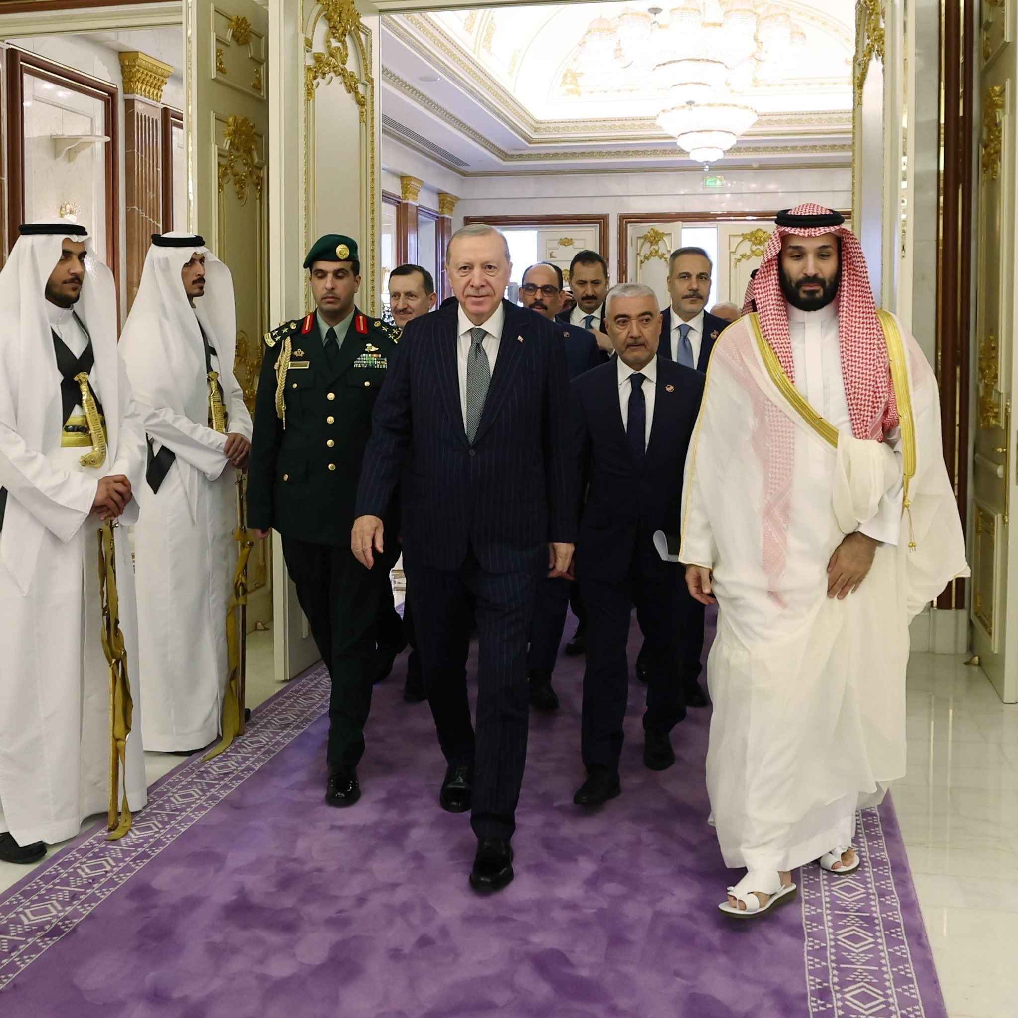 cumhurbaskani-recep-tayyip-erdoganin-suudi-arabistan-ziyareti-kapsaminda-turkiye-suudi-arabistan-ve-pakistan-arasinda-mekke-ortak-savunma-anlasmasi-imzalandi