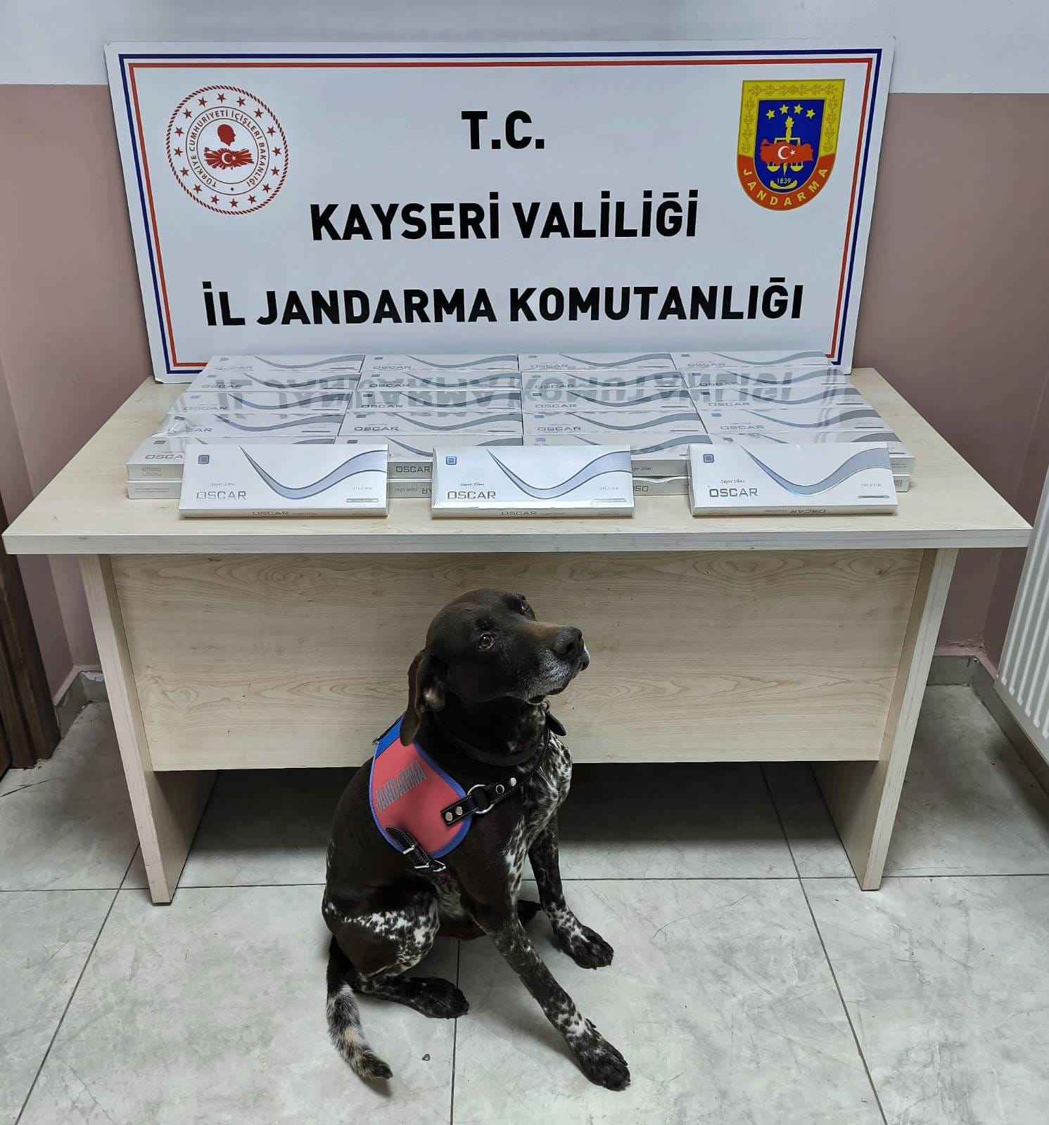 kayseride-jandarmanin-1218-aralik-tarihleri-arasinda-gerceklestirdigi-operasyonlarda-930-paket-bandrolsuz-sigara-30-elektronik-sigara-ele-gecirildi