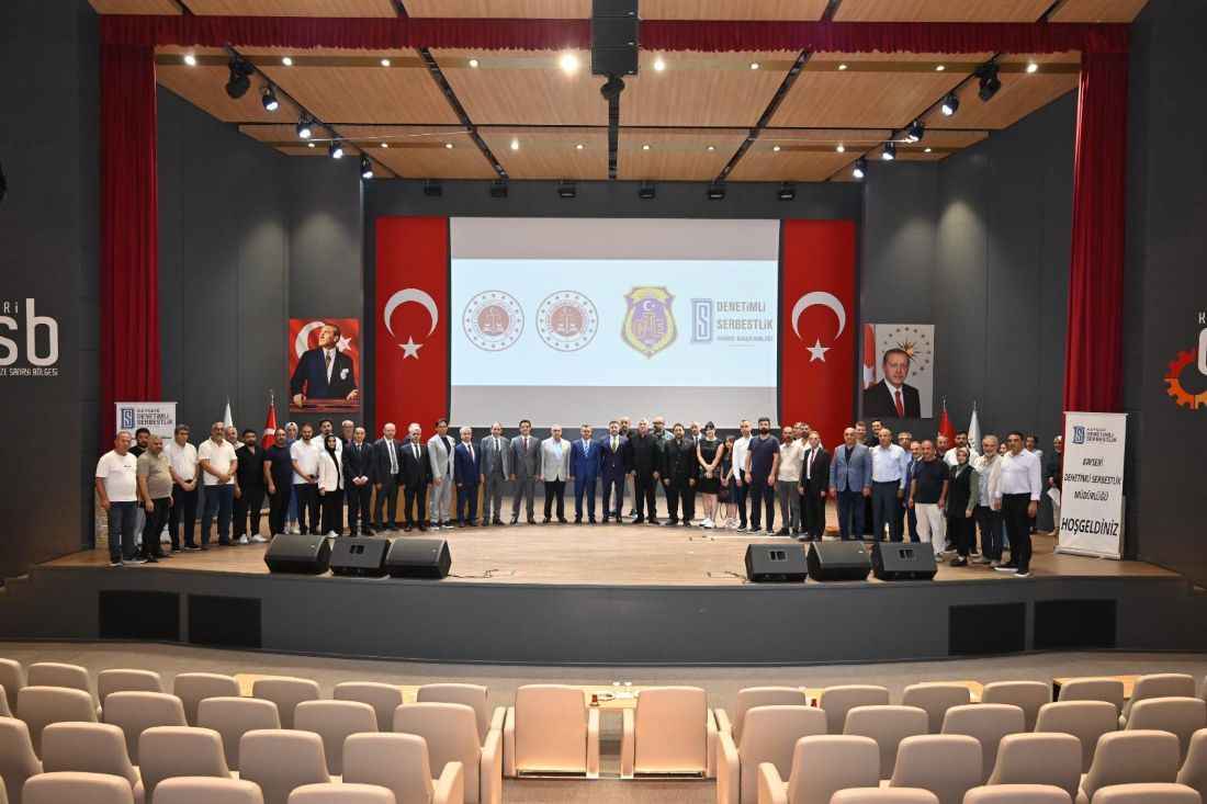 kayseri-cumhuriyet-bassavciligi-ile-kayseri-incesu-ve-mimarsinan-organize-sanayi-bolgeleri-arasinda-denetimli-serbestlik-uygulamalarina-yonelik-isbirligi-protokolu-imzalandi-protokolle-suc-islemis-bireylerin-topluma-yeniden-kazandirilmasina-katki-saglanmasi-hedefleniyor