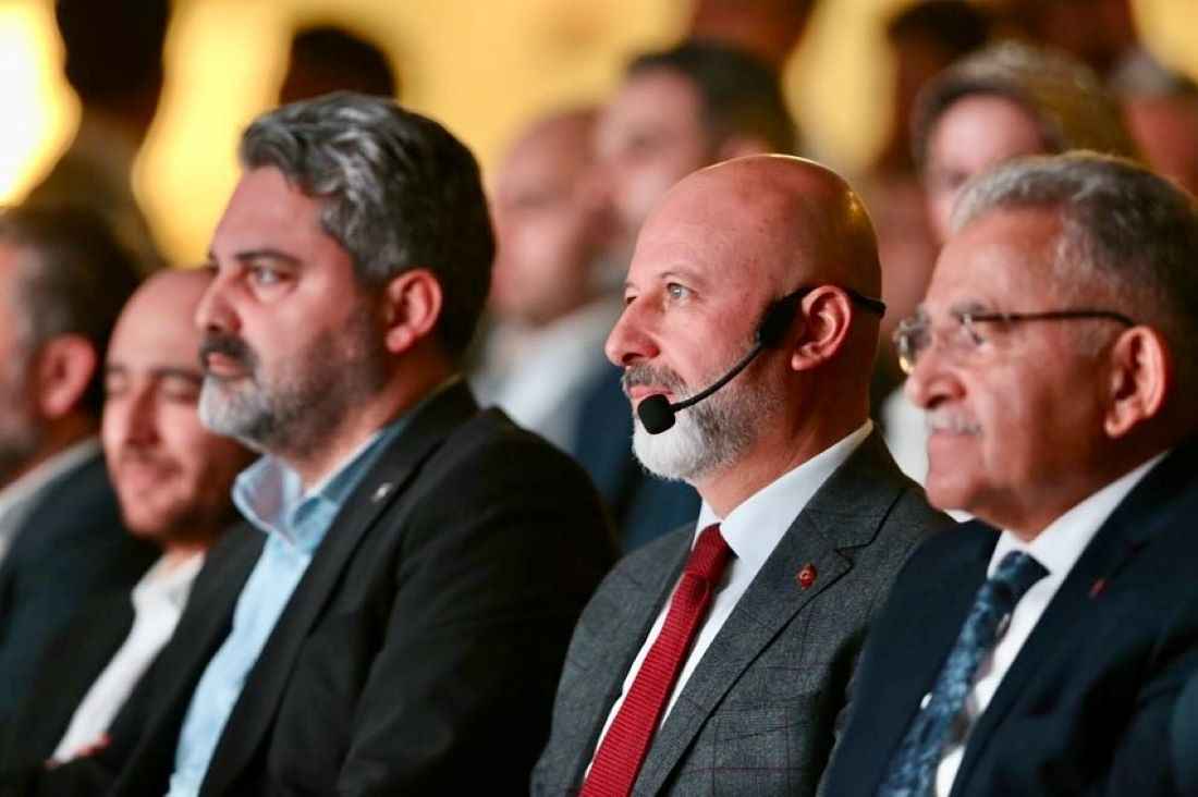 kocasinan-belediye-baskani-ve-baskan-adayi-ahmet-colakbayrakdar-yeni-donemde-kayseri-icin-hazirladigi-projelerini-tanitti