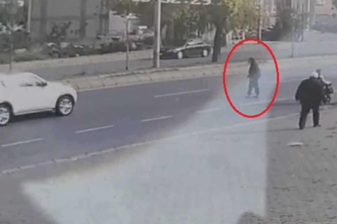 kayseri-sondakika-kmithatpasa-mahallesinde-yolun-karsisina-gecmeye-calisan-8-sinif-ogrencisi-buglem-berra-alptekin-otomobilin-carpmasi-sonucu-yasamini-yitirdi-talihsiz-kiz-bugun-topraga-verildi