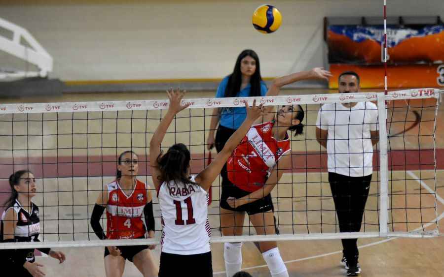 tvf-kadinlar-2nci-ligi-13uncu-grupta-yer-alan-kayseri-cimnastik-kulubu-sahasinda-konuk-ettigi-tarsus-amerikan-kolejini-set-vermeden-yendi