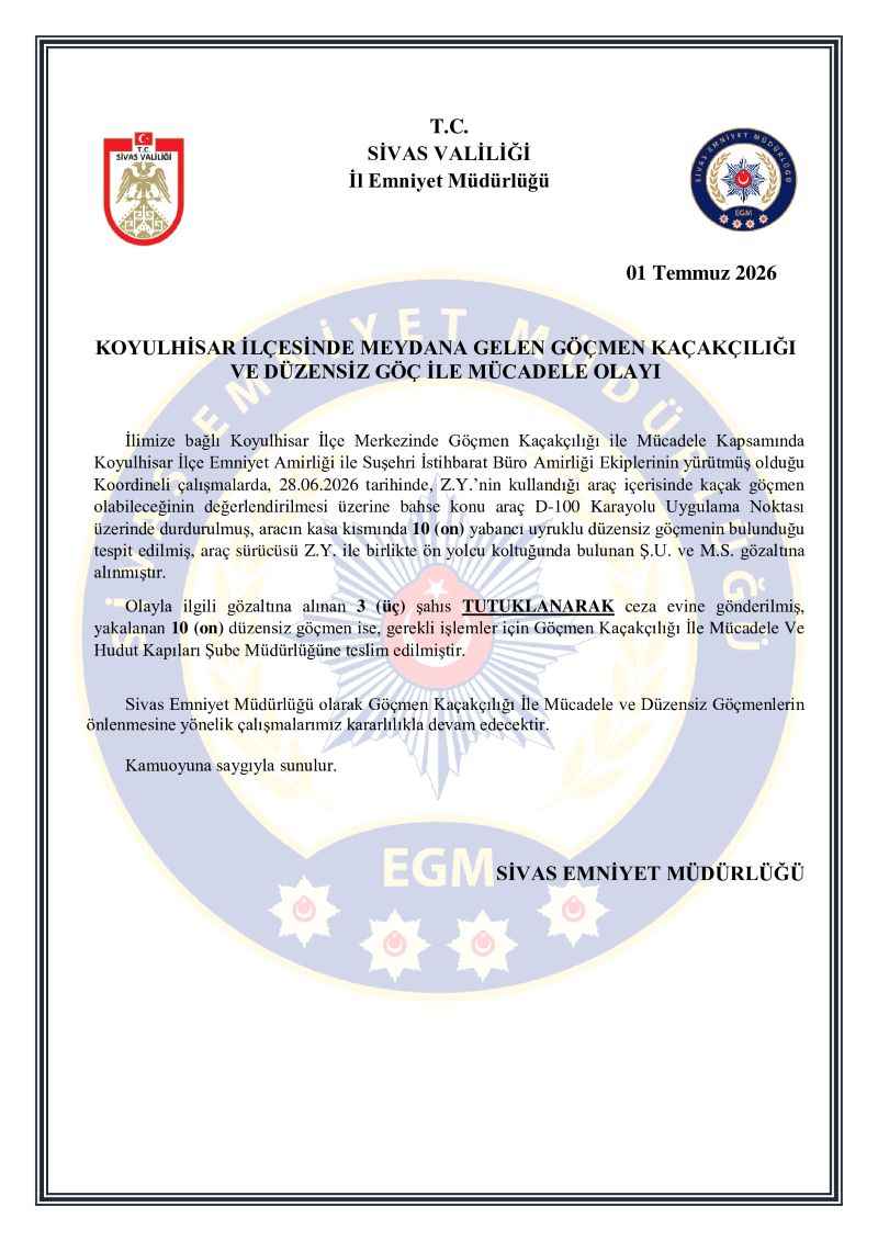 sivasin-koyulhisar-ilcesinde-polis-ekiplerinin-durdurdugu-kamyonun-kasasinda-10-duzensiz-gocmen-yakalandi-gocmen-kacakciligi-yaptiklari-iddiasiyla-gozaltina-alinan-3-supheli-tutuklandi
