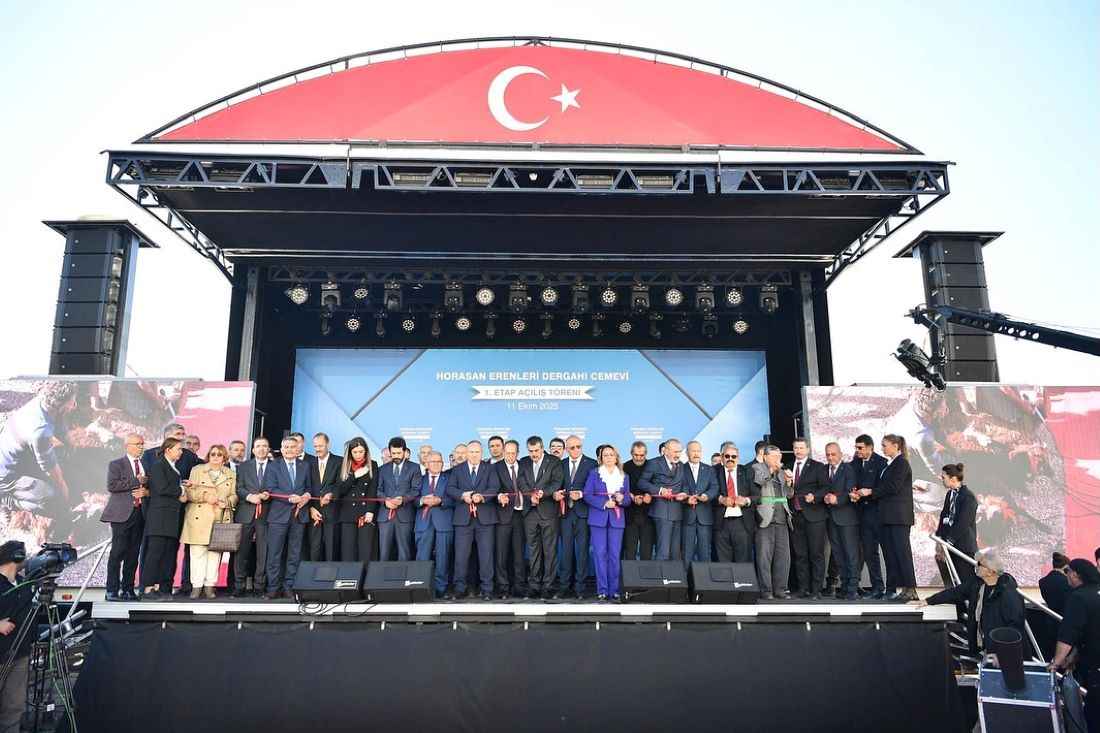 nevsehirde-milliyetci-hareket-partisi-genel-baskani-devlet-bahcelinin-bagisladigi-arazi-uzerine-insa-edilen-horasan-erenleri-derghi-cemevinin-1-etabi-torenle-hizmete-acildi