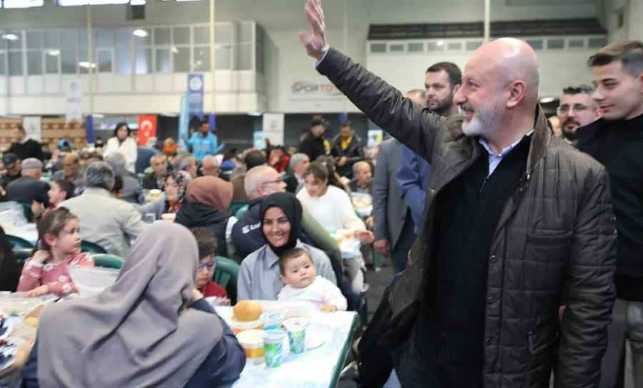 kocasinan-belediyesinin-geleneksel-mahalle-iftari-bu-yil-ziyagokalp-mahallesinde-2-bin-500-kisinin-katilimiyla-gerceklesti