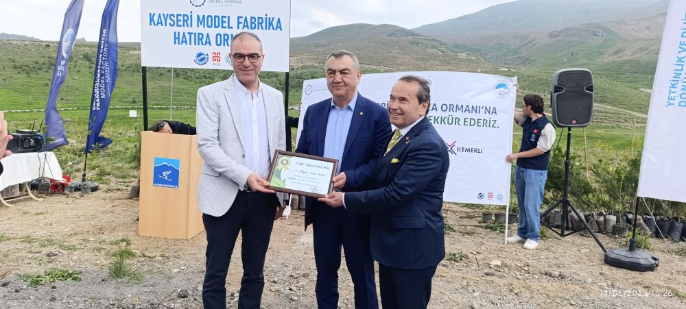 Kayseri Erciyes A.Ş. ve Model Fabrika iş birliğiyle Tekir Kapı bölgesine bin 500 fidan dikildi. Açılışı yapılan hatıra ormanı, Erciyes’in doğasına çevreci bir katkı sundu.