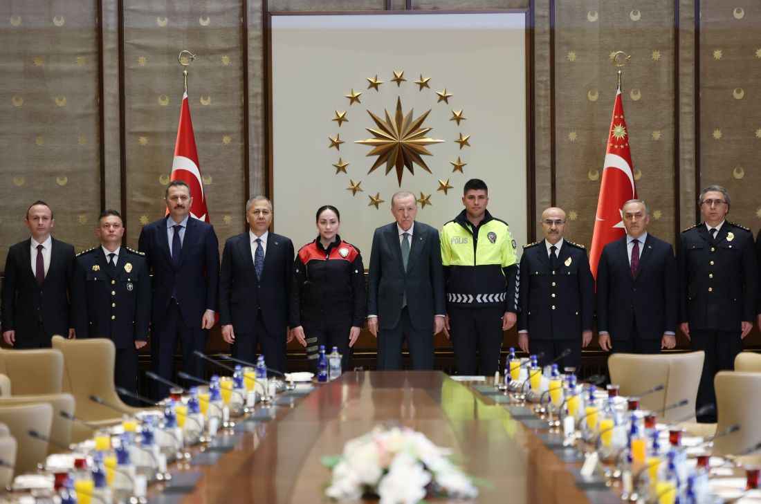 cumhurbaskani-recep-tayyip-erdogan-turk-polis-teskilati-heyetini-cumhurbaskanligi-kulliyesinde-kabul-etti
