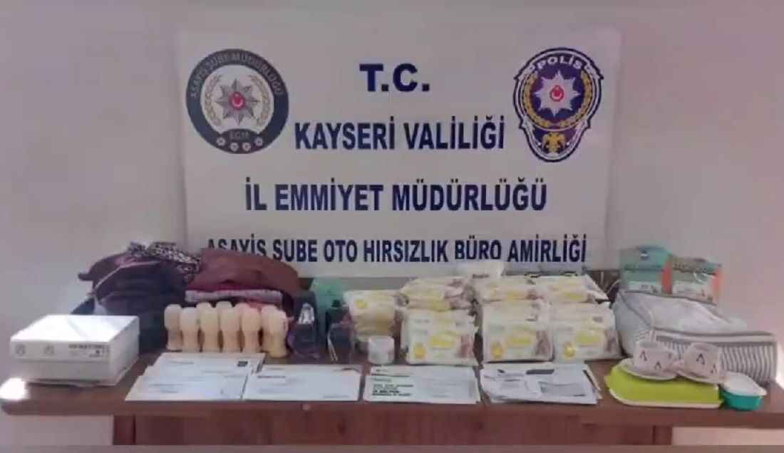 kayseride-polis-ekipleri-tarafindan-kargo-sirketi-aracini-kargo-paketleriyle-birlikte-calan-sc-isimli-sahis-tutuklanarak-cezaevine-teslim-edildi