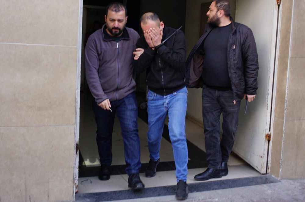 kayseri-erciyesevler-mahallesi-bozanti-caddesinde-bir-kisinin-silahla-vurularak-olduruldugu-olayla-ilgili-4-kisi-gozaltina-alindi