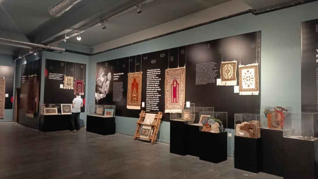 anadolunun-ilmik-ilmik-dokunan-mirasi-bunyan-halisi-kayseri-kultur-yolu-festivali-kapsaminda-arkeoloji-muzesinde-sergilendi