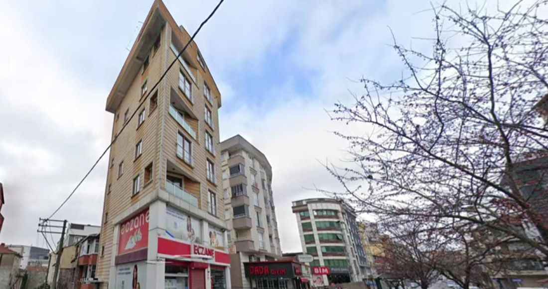 kocaeli-gebzede-5-katli-bina-coktu-mevlana-mahallesindeki-arslan-apartmani-henuz-bilinmeyen-bir-nedenle-bir-anda-yerle-bir-oldu