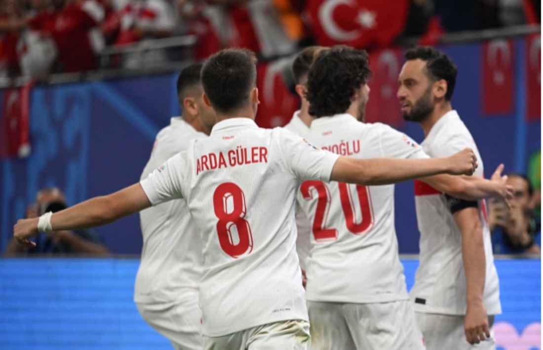 2024-avrupa-futbol-sampiyonasi-f-grubu-son-macinda-10-kisi-kalan-cekyayi-2-1-maglup-eden-turkiye-grubunu-ikinci-sirada-tamamlayarak-adini-son-16ya-yazdirdi
