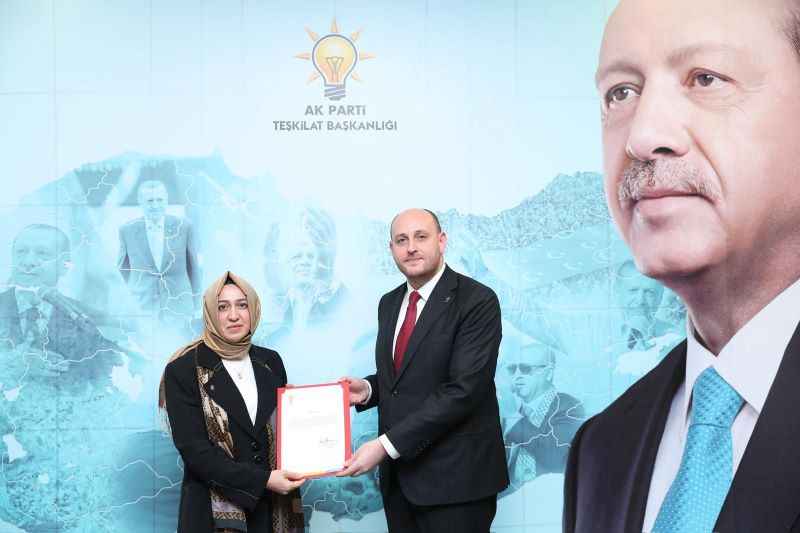 yeni-ilce-baskanlari-develi-ilce-baskanligina-ali-ekmen-hacilar-ilce-baskanligina-fazilet-kahraman-getirildi