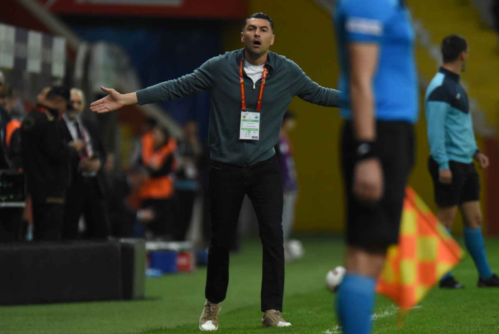 kayserispor-super-ligin-31inci-haftasinda-konuk-ettigi-kasimpasaya-2-0lik-skorla-maglup-oldu