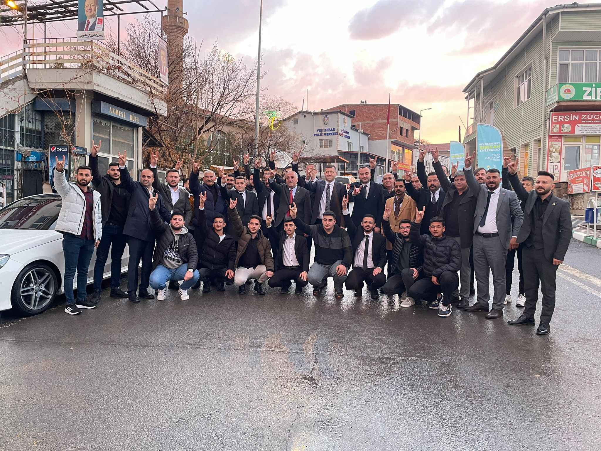 mhp-kayseri-milletvekili-baki-ersoy-partisinin-yesilhisar-ilce-baskanligi-tarafindan-duzenlenen-iftar-programina-katildi