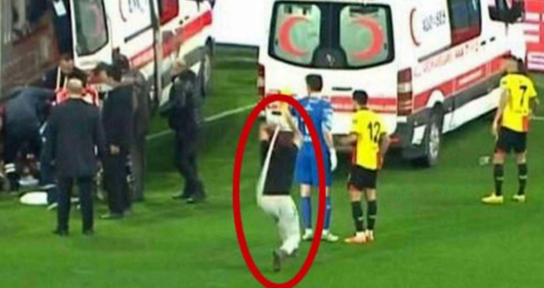  Göztepe tribünlerinden sahaya atlayan Mehmet Nihat A., Altay kalecisi Ozan Evrim Özenç'e korner direğiyle saldırmış, olay büyük infial yaratmıştı.