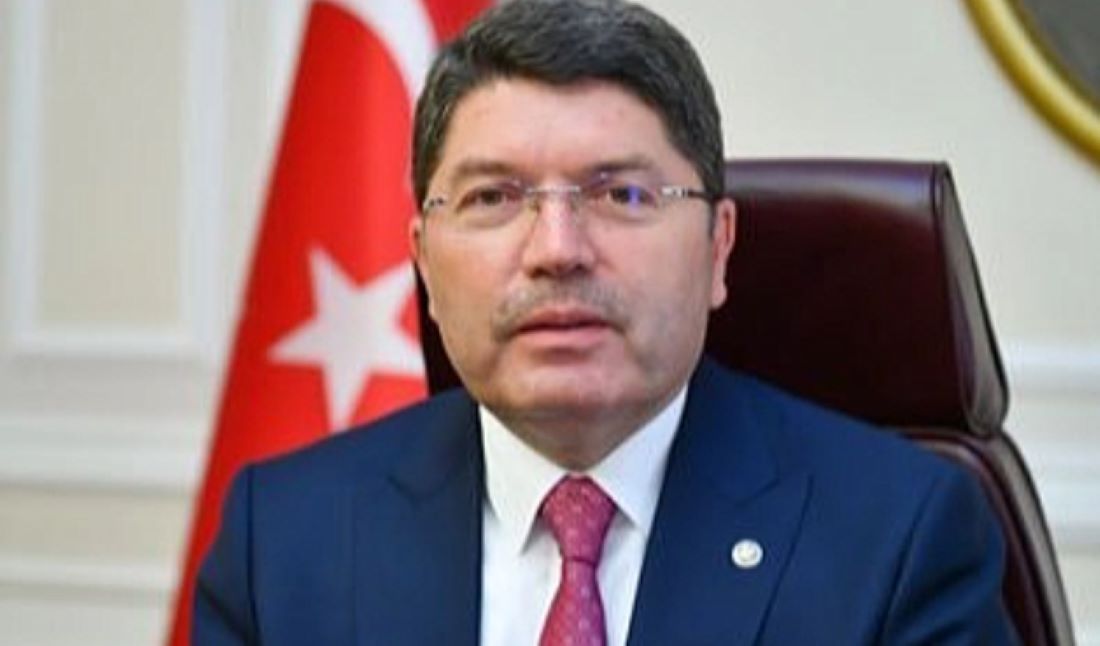 Adalet Bakanı Yılmaz Tunç açıkladı: Yeni düzenlemeye göre artık cezası olan herkes en az birkaç gün cezaevine girecek.