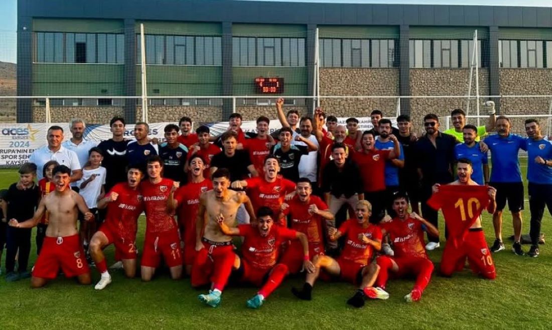 Kayserispor U19 takımı, Beşiktaş, Galatasaray ve Kocaelispor karşısında aldığı galibiyetlerle PAF Ligi’ne müthiş bir başlangıç yaptı.