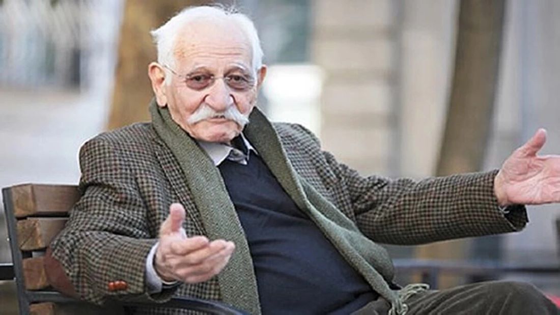 Yabancı Damat”ın Memik Dede’si, tiyatro ve müzik dünyasının çok yönlü ismi Arif Erkin Güzelbeyoğlu, 90 yaşında aramızdan ayrıldı