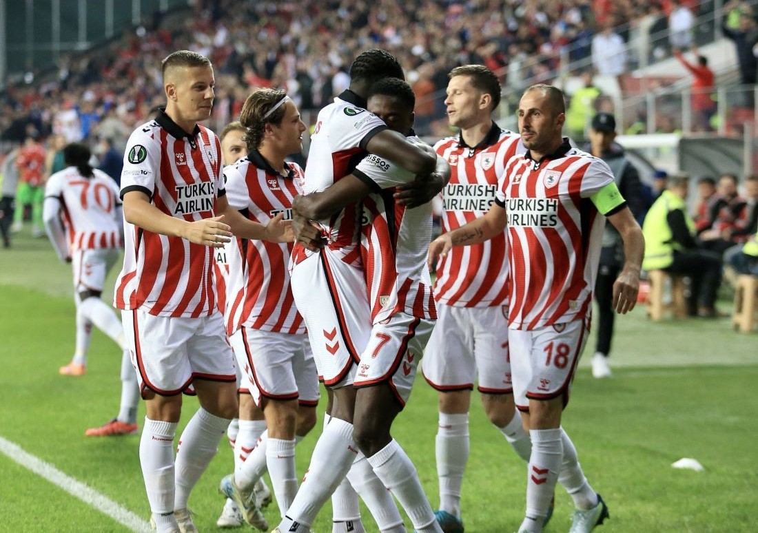 Samsunspor, UEFA Konferans Ligi'nin 2. haftasında Dinamo Kiev'i 3-0 mağlup etti ve 2'de 2 yaptı.