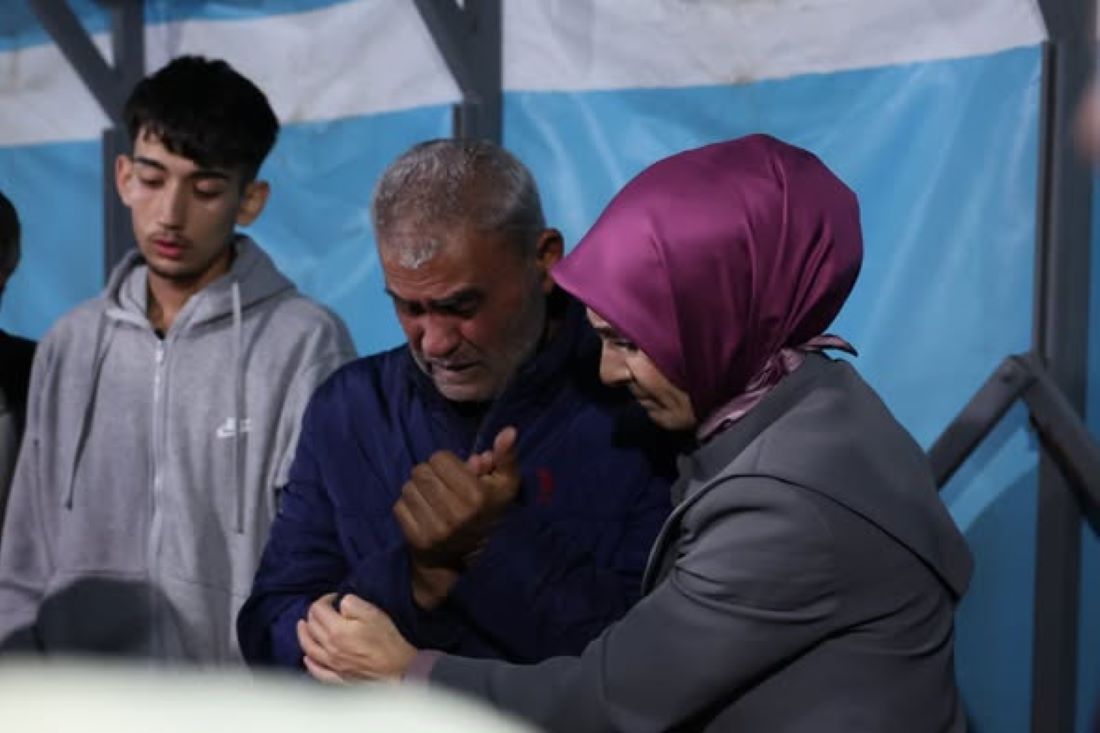Aile ve Sosyal Hizmetler Bakanı Mahinur Özdemir Göktaş, Erciyes Üniversitesi önünde eski eşi tarafından öldürülen 3 çocuk annesi Meliha Keskin’in ailesine taziye ziyaretinde bulundu ve “Katilin en ağır cezayı alması için davaya müdahil olacağız” dedi.