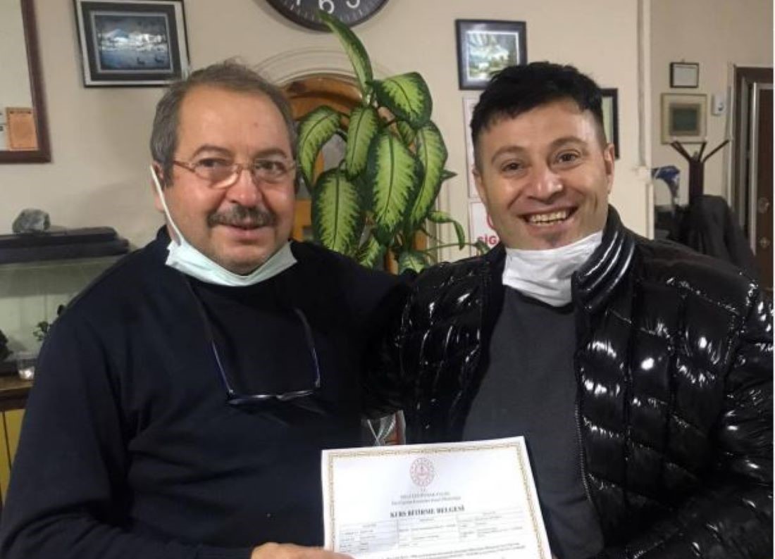 Kayseri Berberler ve Kuaförler Odası Başkan Adayı Murat Duman, beynine pıhtı atması sonucu entübe edildi.  Erciyes Üniversitesi Hastanesi’nde yoğun bakımda tedavi görüyor