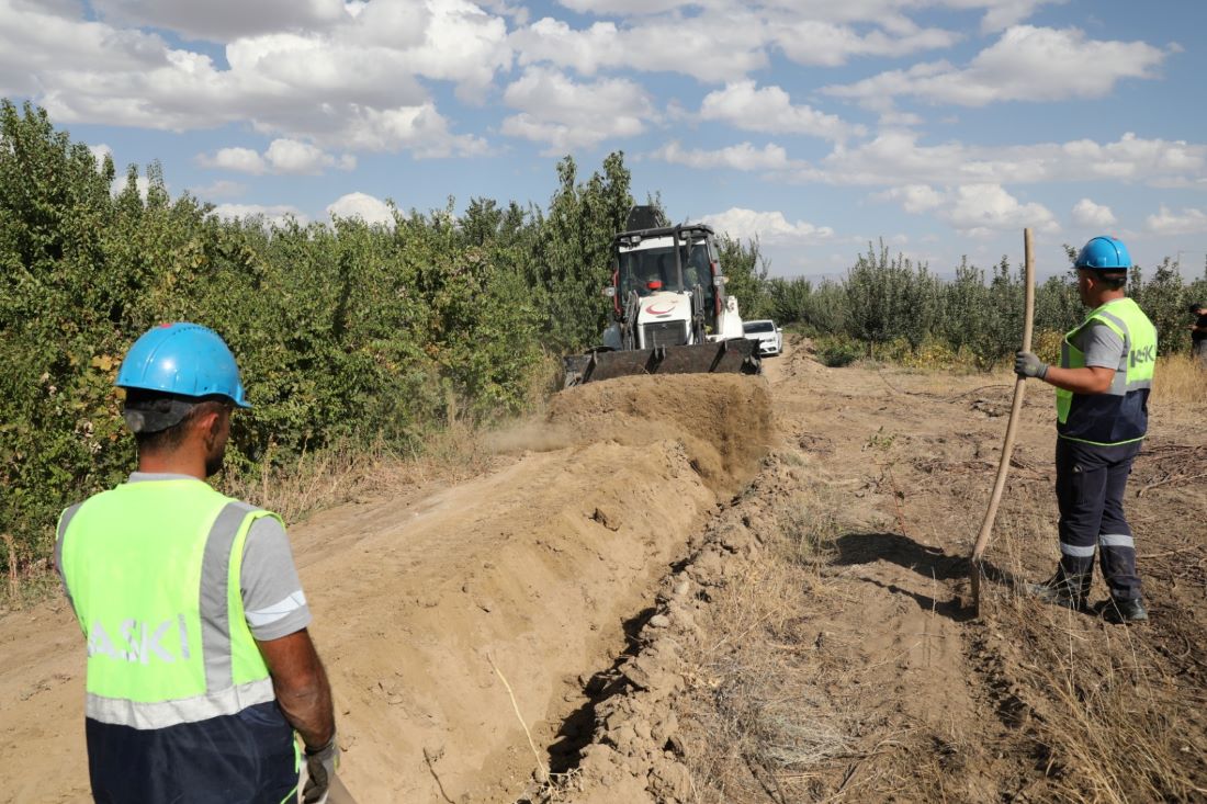 KASKİ ekipleri, Kuşçu ve İçmece mahallelerinde artan su ihtiyacını karşılamak için 6 milyon 600 bin TL’lik altyapı çalışmasını tamamladı