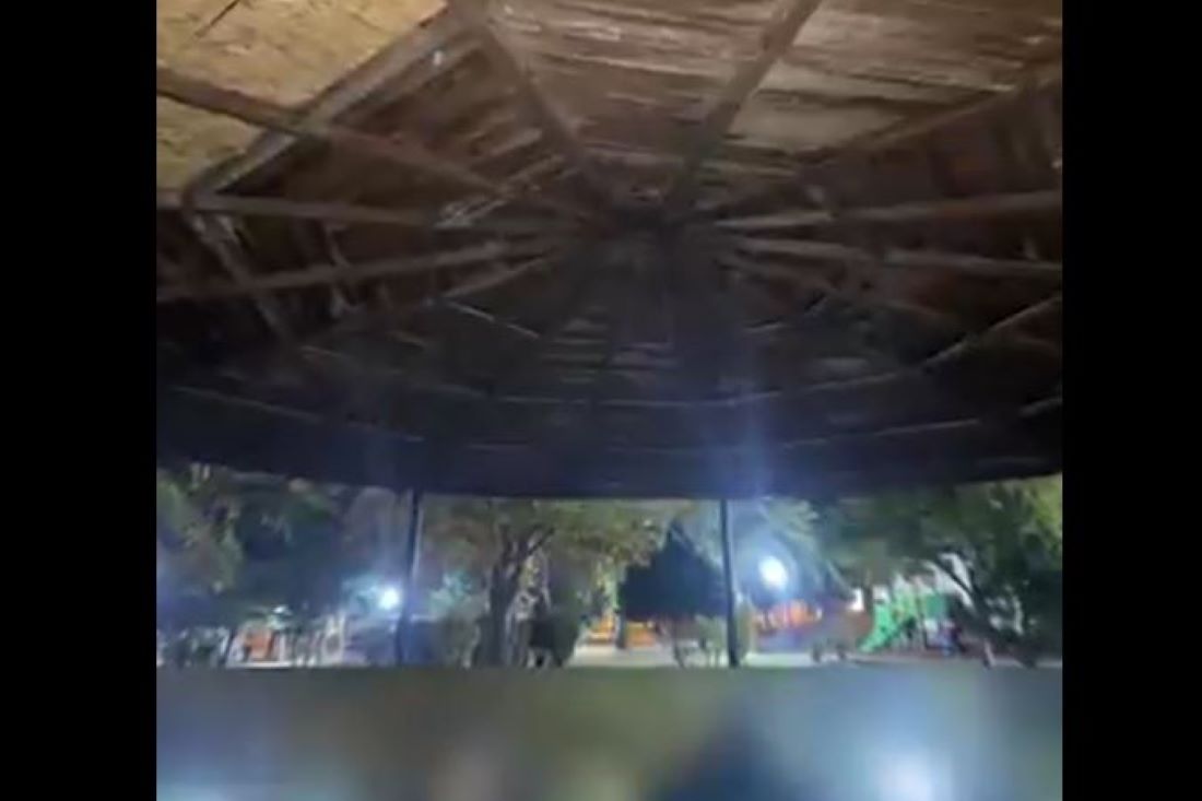 Kayseri Sondakika ... Belsin’de parkta ateş yakarak kamelyaya zarar veren 4 çocuk polis ekiplerince kısa sürede yakalandı. Olay sosyal medyada tepki çekerken, emniyet ekipleri aileler hakkında da yasal işlem başlattı.