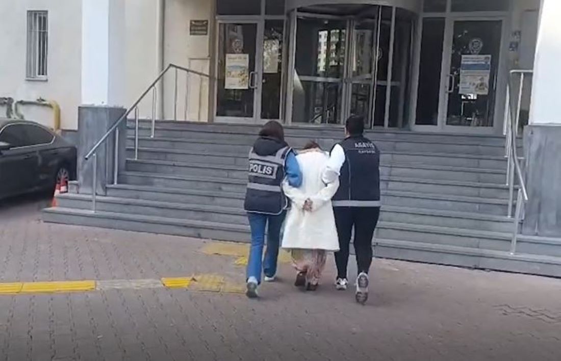 Kayseri İl Emniyet Müdürlüğü Aranan Şahıslar Büro Amirliği ekipleri, yürüttükleri istihbari çalışmalar sonucunda hırsızlık suçundan 19 yıl kesinleşmiş hapis cezası bulunan K.Ç.’yi yakalayarak cezaevine teslim etti.