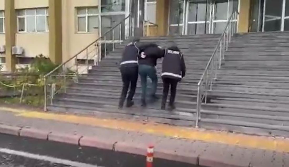 Sahte alkol üretip piyasaya sürmeye hazırlanan şüphelilere yönelik operasyonda çok sayıda kaçak ürün ele geçirildi