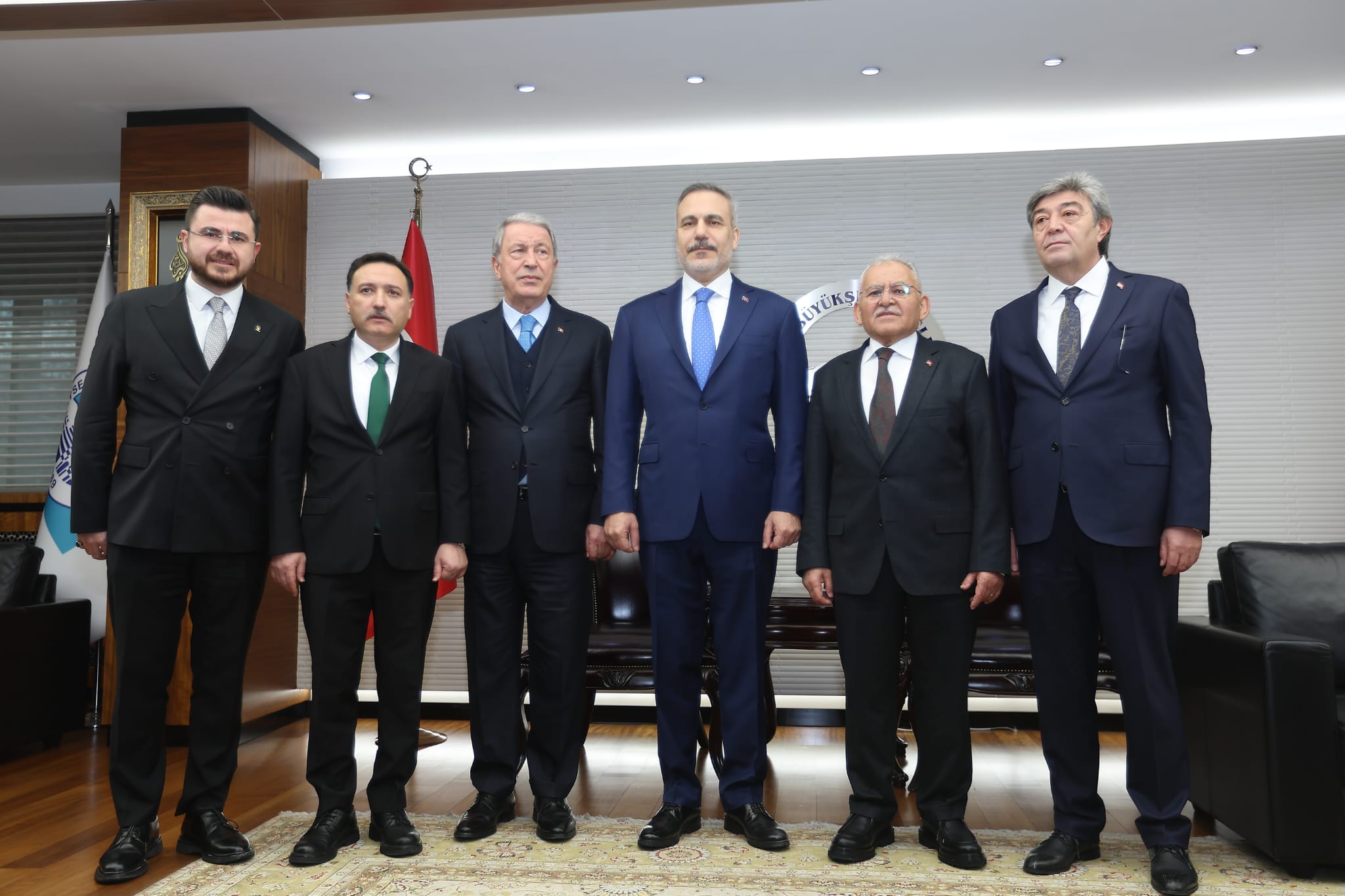 Dışişleri Bakanı Hakan Fidan. Başkan Memduh Büyükkılıç'ı Makamında Ziyaret Etti