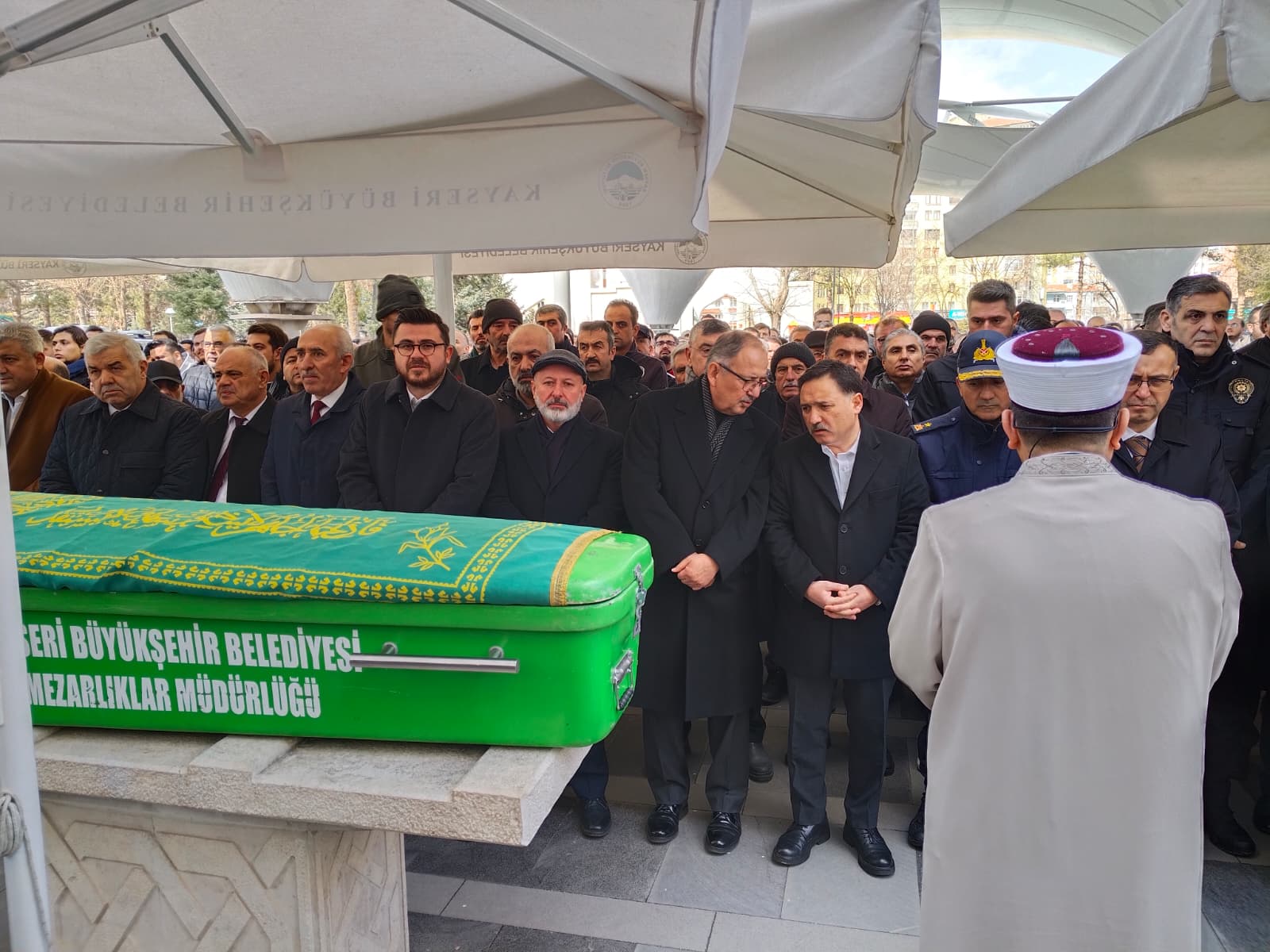 Başkan Ahmet Çolakbayrakdar’ın hayatını kaybeden babası son yolculuğuna uğurlandı