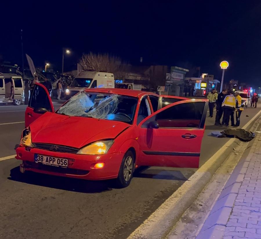 Kayseri'de Dikkatsiz Sürücü Can Aldı! Anbar Mahallesinde otomobilin çarptığı yaya öldü