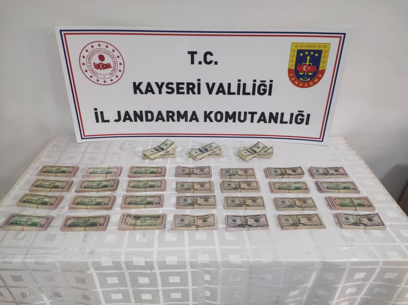 KAYSERİ’DE "YEŞİL" KABUS: 8 MİLYONLUK SAHTE DOLAR OPERASYONU!