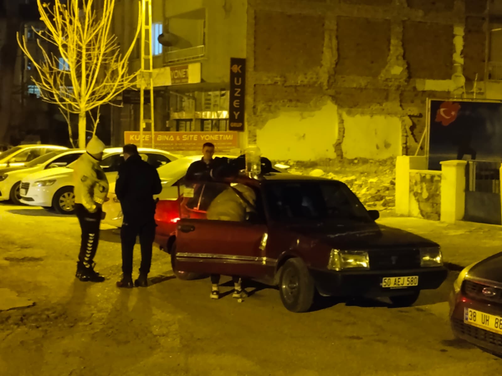 Arabasını Satsa Cezayı Ödeyemez! Polisin Dur İhtarına Uymayan Sürücüye 300 Bin TL Ceza