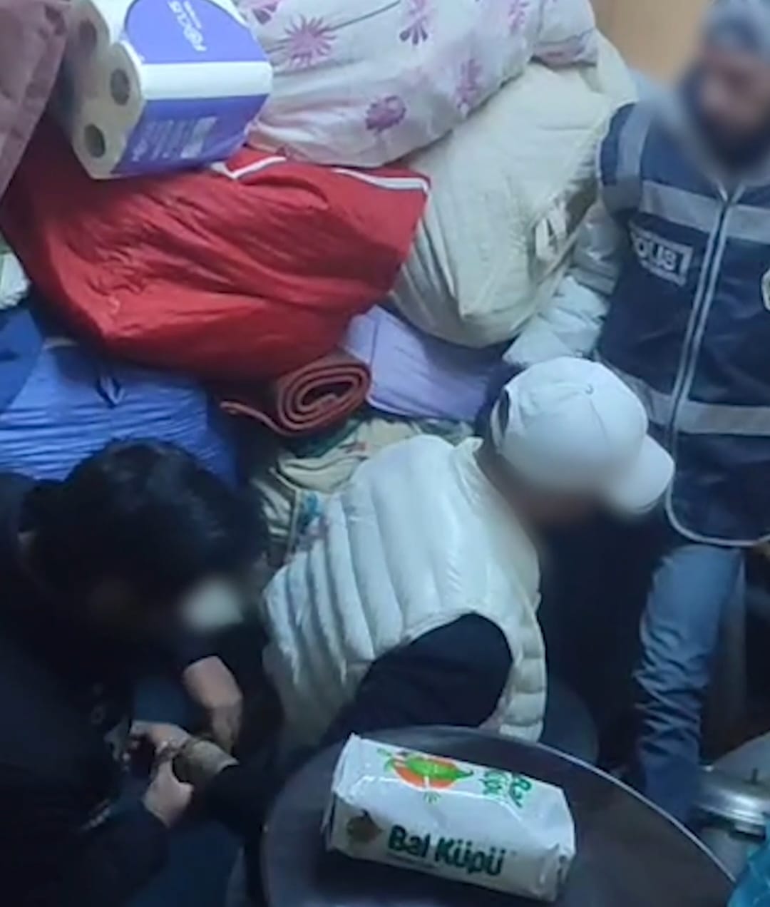 Kayseri'de Cinsel İstismar Suçlusu Gizli Bölmede Yakalandı!