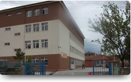  Okulda "Koltuk" Kavgası Kanlı Bitti: Yahyalı'da Bir Öğrenci Bıçaklandı