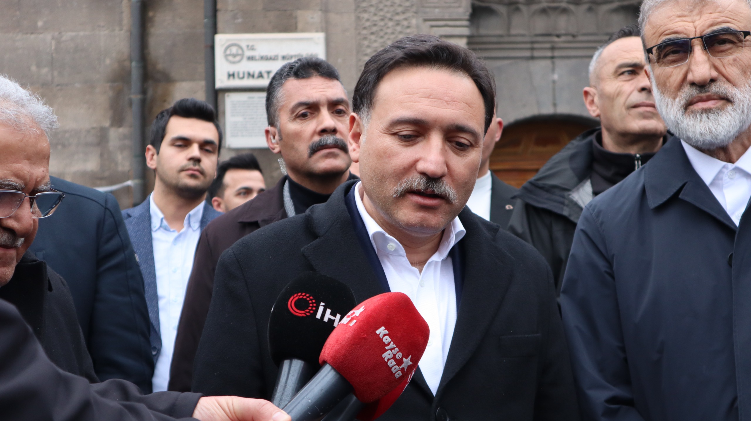 Kayseri Protokolü Hunat Camii’nde Bayramlaştı