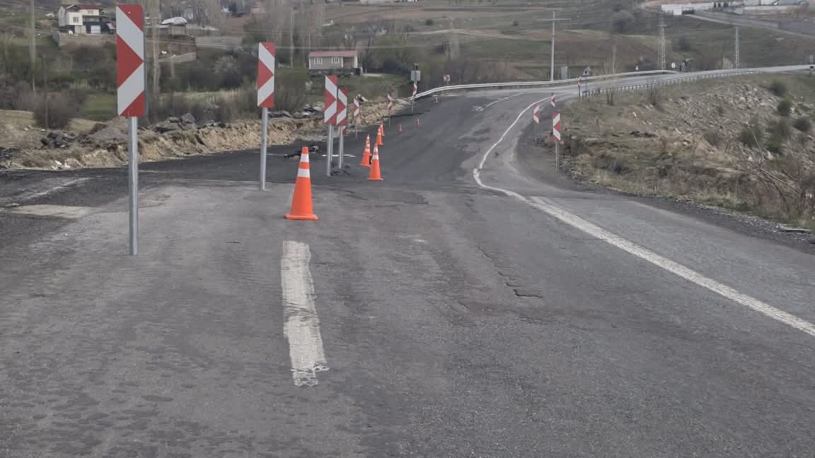 Kayseri-Felahiye Yolu Kapanıyor: Sürücüler Dikkat! YOL ÇÖKTÜ