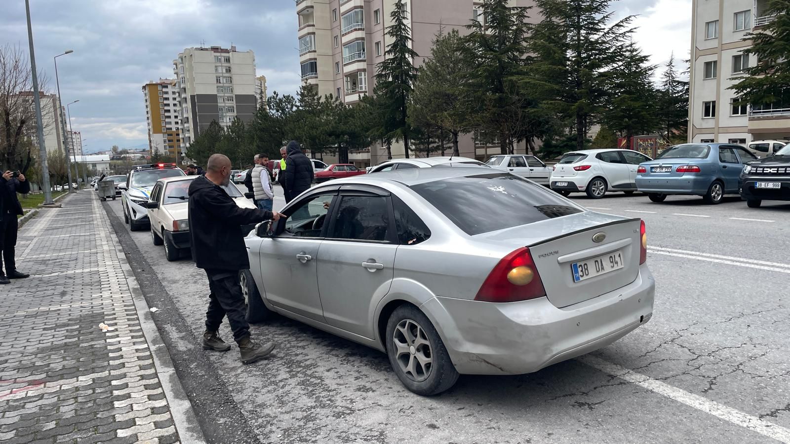 Kayseri'de Polisin Dur İhtarına Uymayan 17 Yaşındaki Ehliyetsiz Sürücü Yakalandı