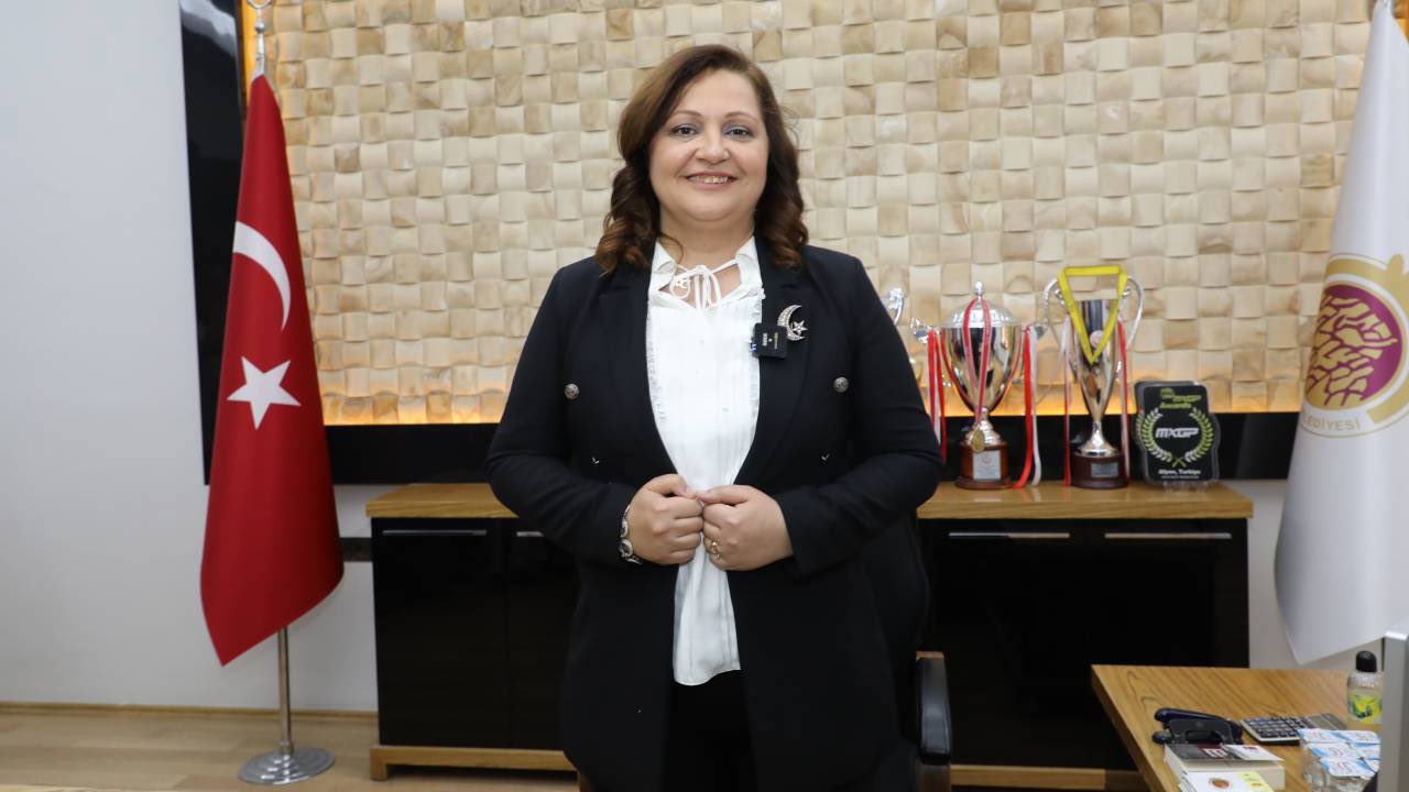 Afyonkarahisar Belediye Başkanı Burcu Köksal Ak Partiye Mi Katılıyor?