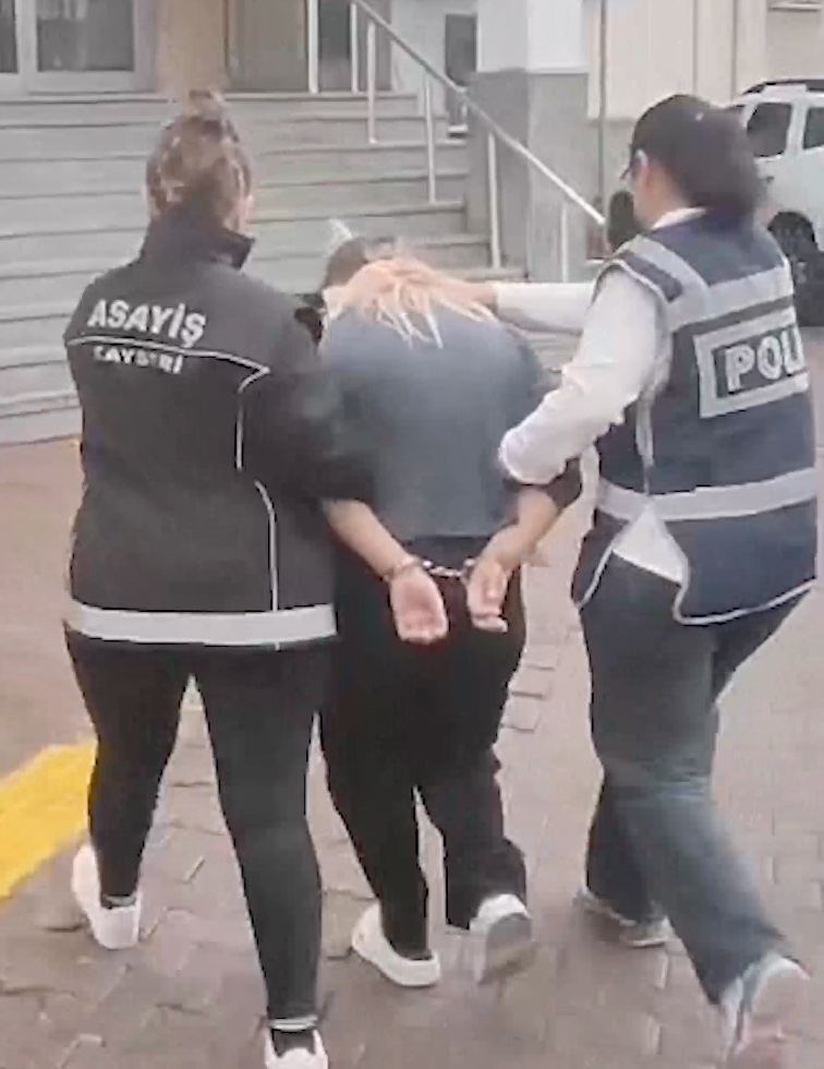 Kayseri Polisi Firari Hükümlüyü Yakaladı! 31 Yıl Hapis Cezası Bulunan Kadın Yakalandı